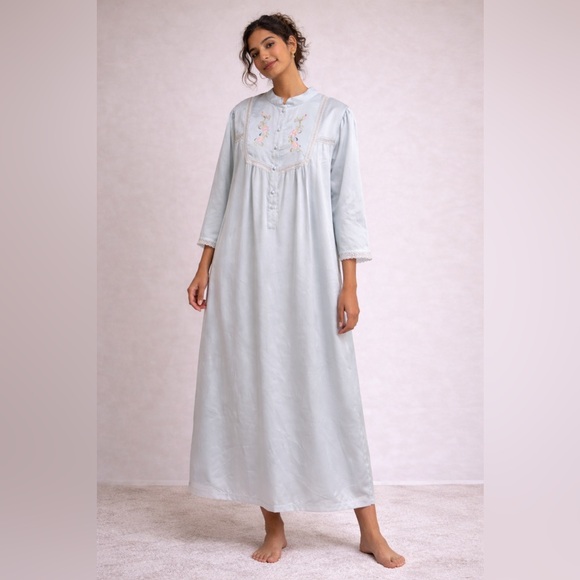 La Lingerie Other - La Lingerie Light Blue Satin Embroidered Nightgown – M